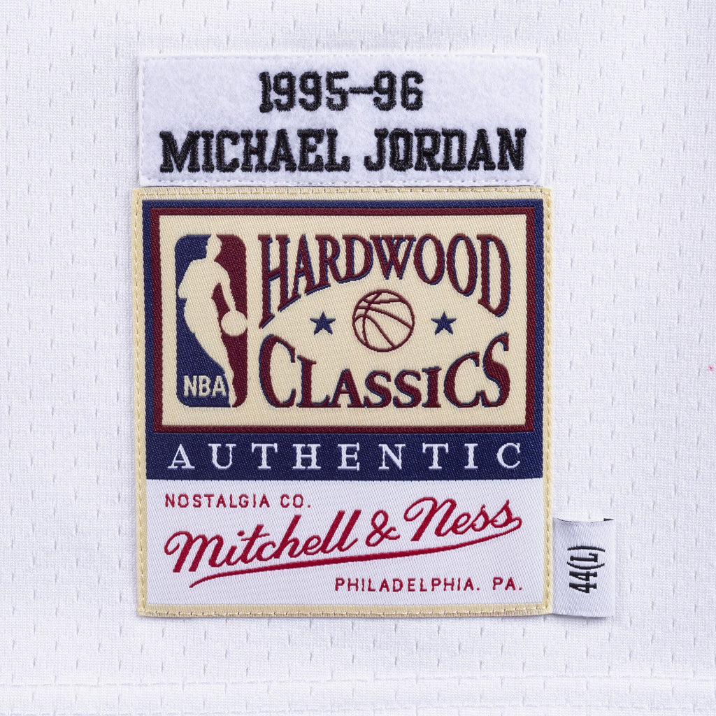 Michael Jordan Chicago Bulls 1995-96 Authentic Jersey
