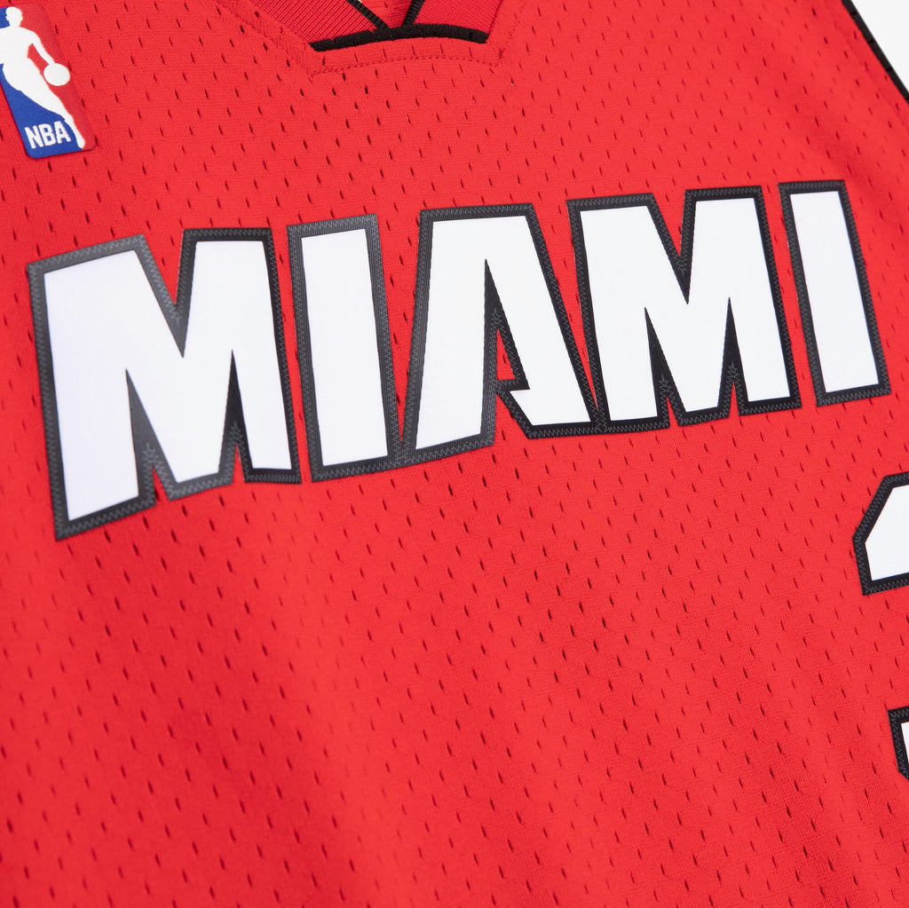 Dwyane Wade Miami Heat 2005-06 Swingman Alternate Jersey