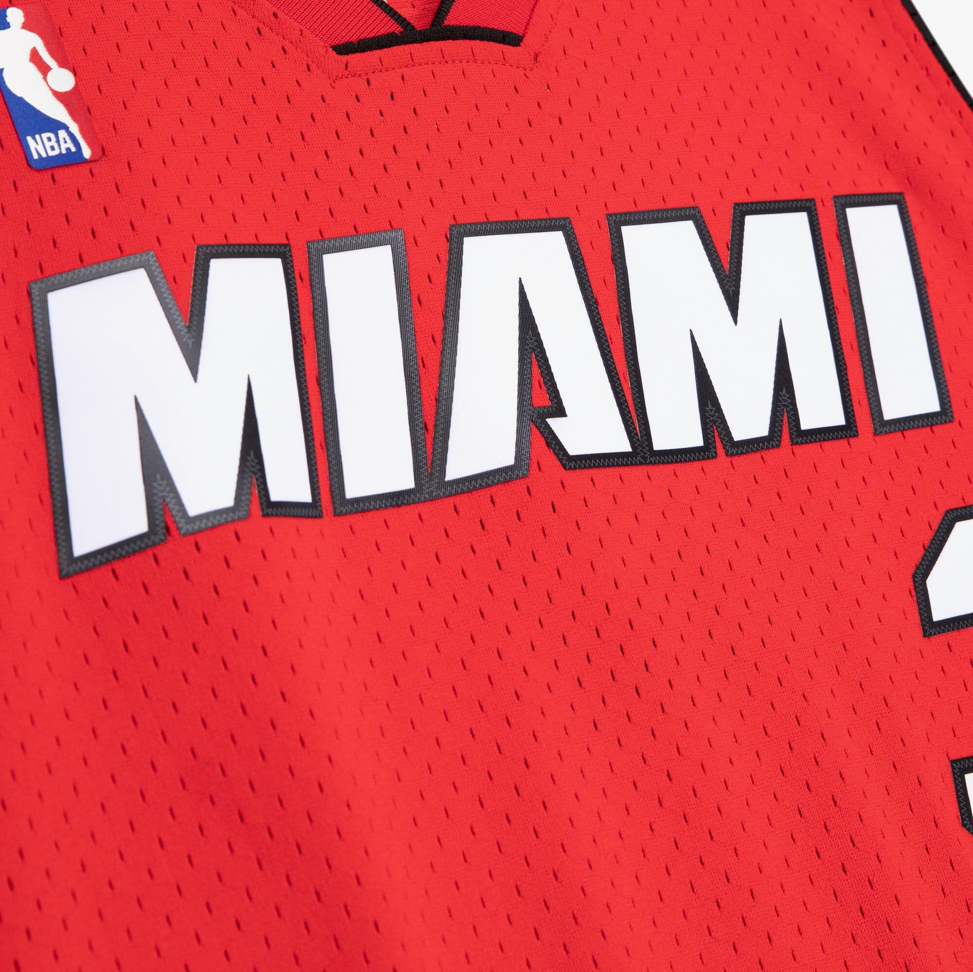 Dwyane Wade Miami Heat 2005-06 Swingman Alternate Jersey